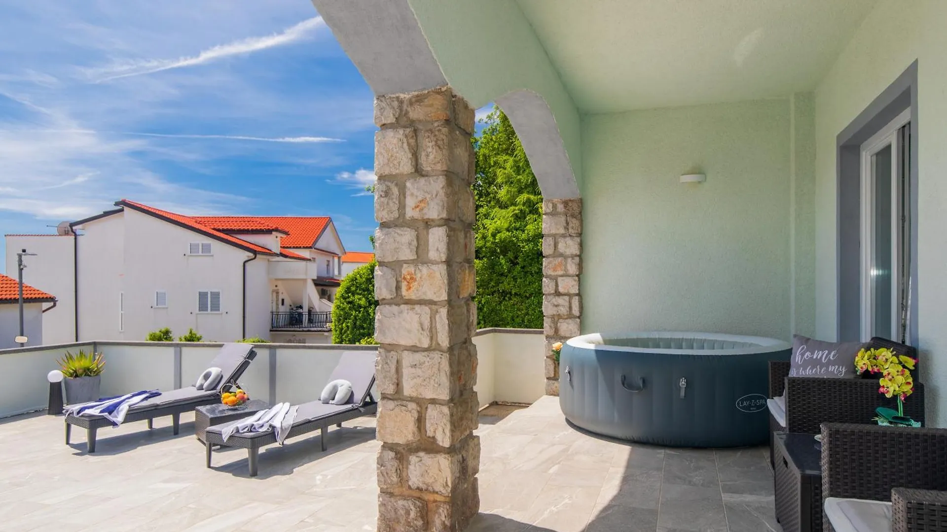 Apartment Tara With Seaview Krk Town
